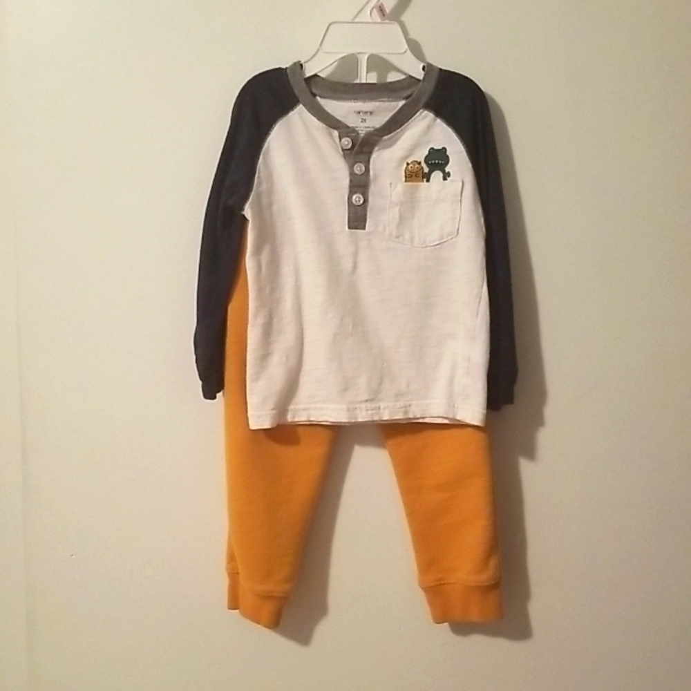 Carter's 2T set